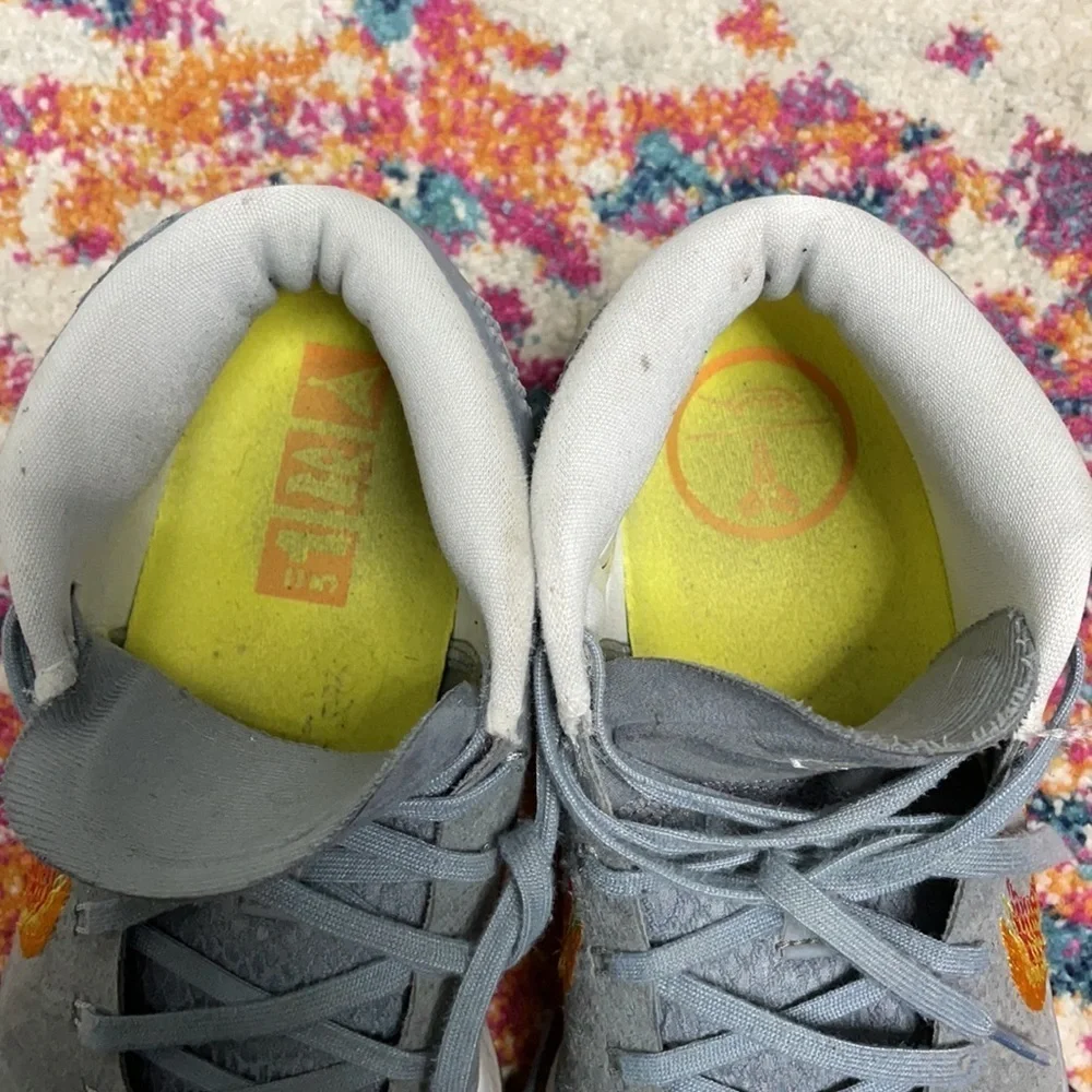 Kobe AD Mid “Grey Snakeskin” Sneakers size 9